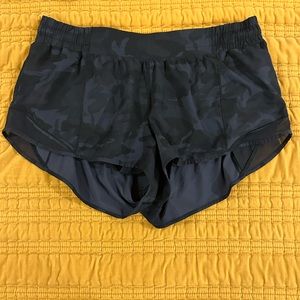 Lululemon 2.5” shorts